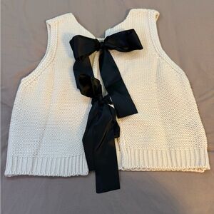 SHEIN Cream knitted sweater vest